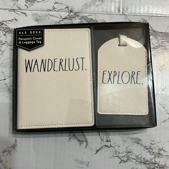 Ray Dunn passport cover and luggage tag set new in box